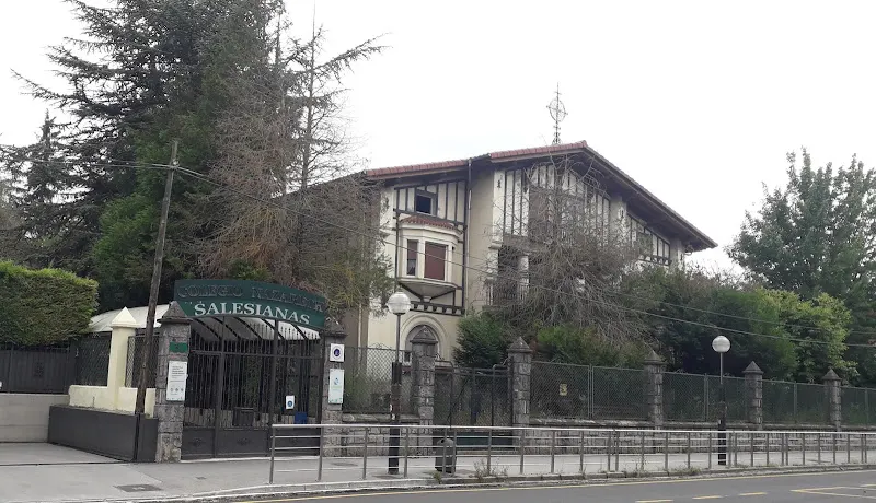 Colegio Nazareth - Salesianas - Colegio concertado en Vitoria-Gasteiz - foto 2