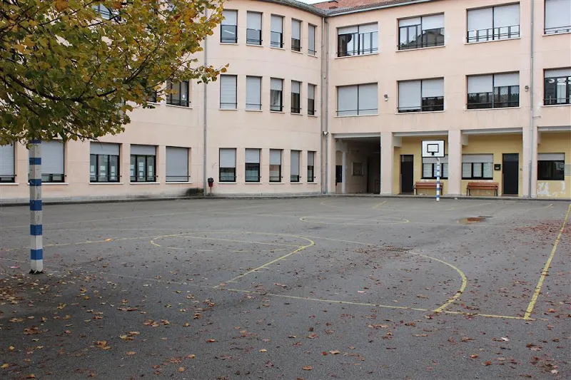 Landazuri Ikastola - Colegio público en Vitoria-Gasteiz - foto 2