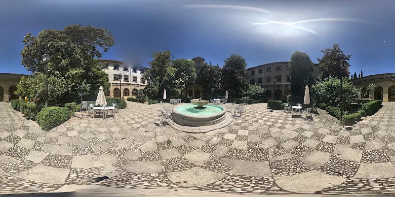 Colegio Mayor Isabel la Católica - Granada