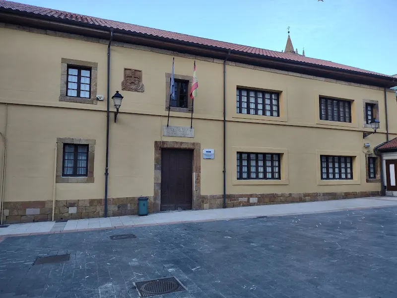 Centro de Educación de Adultos El Fontán - Colegio público en Oviedo - foto 2