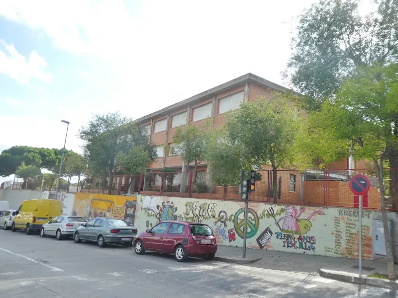 Escola Pere De Tera - Badalona