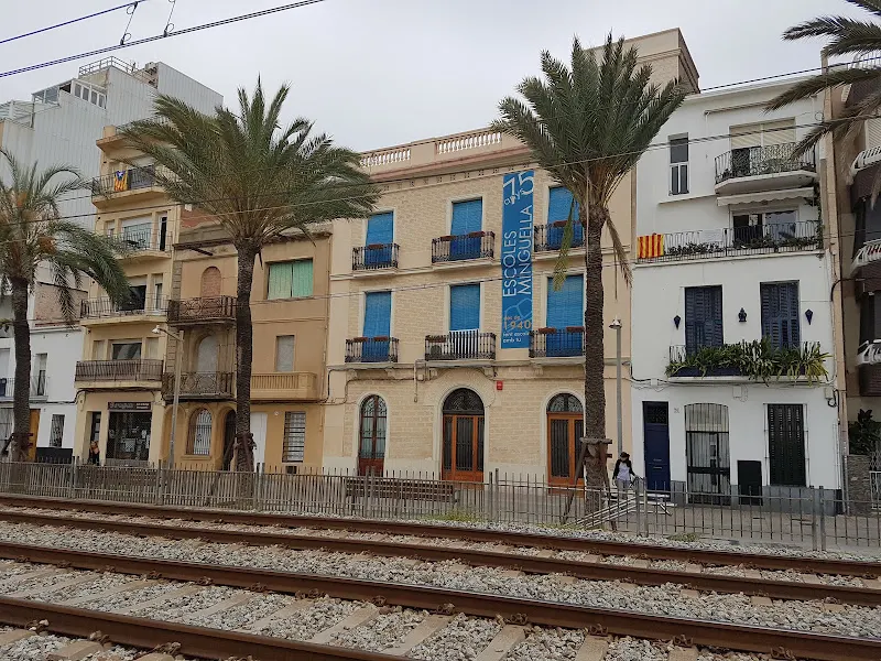 Escuelas Minguella - Escuela primaria y secundaria en Badalona - foto 3