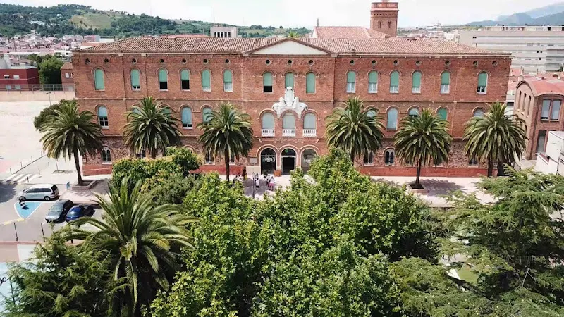 Escola Pia de Terrassa - Instituto de secundaria en Terrassa - foto 2