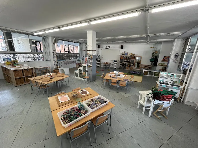 Escola Lanaspa Giralt - Colegio público en Terrassa - foto 2