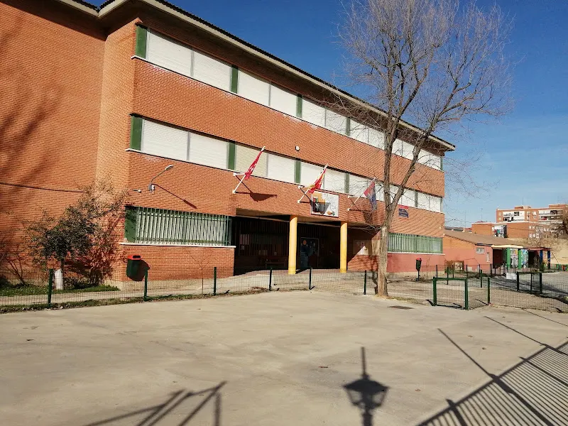 CEIP Benito Pérez Galdós - Colegio público en Mostoles - foto 2