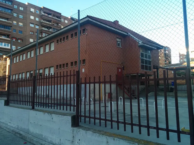 CEIP Alfonso Rodríguez Castelao - Colegio público en Mostoles - foto 2