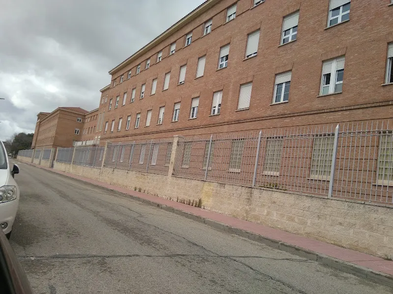 Colegio Concertado San Ignacio de Loyola - Colegio religioso en Alcalá de Henares - foto 2