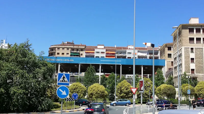 Colegio Santa Catalina Labouré - Colegio concertado en Pamplona - foto 2