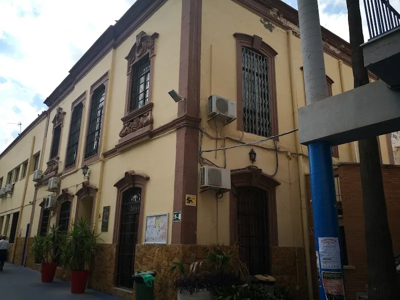 Escuelas Profesionales de la Sagrada Familia - Colegio privado en Almería - foto 3