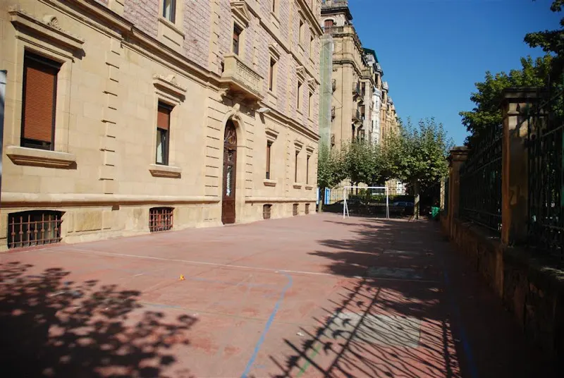 San José - Colegio concertado en Donostia-San Sebastian - foto 2