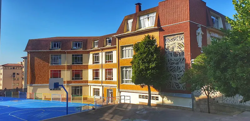 Colegio concertado María Reina Inmaculada - Colegio concertado en Santander - foto 2