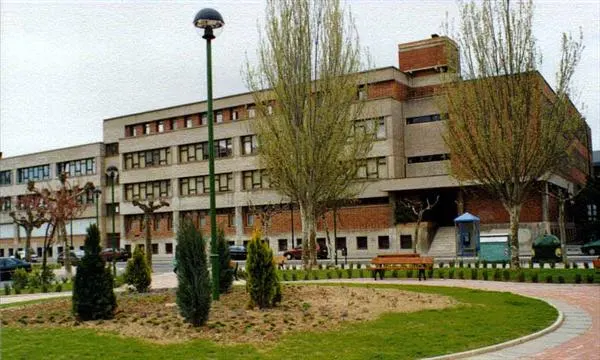 Colegio Sagrada Familia (SAFA Burgos) - Colegio concertado en Burgos - foto 2