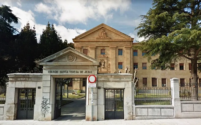 Colegio de Santa Teresa de Jesús - Colegio religioso en Salamanca - foto 2