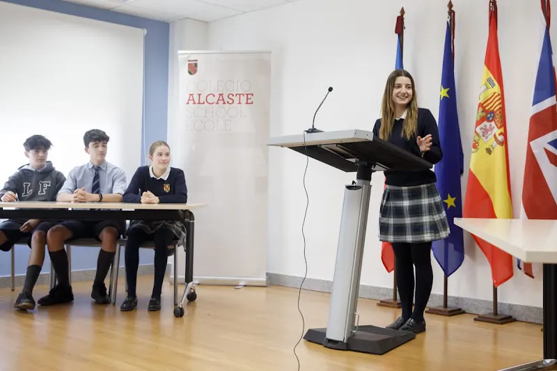Alcaste·Las Fuentes: Colegio concertado [Logroño] - Logroño