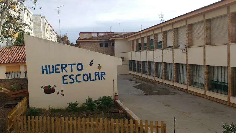 Colegio Público Tres De Agosto - Colegio público en Huelva - foto 2