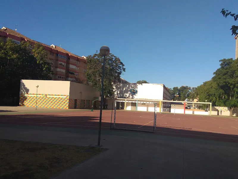 Colegio Público Doce De Octubre - Colegio público en Huelva - foto 2