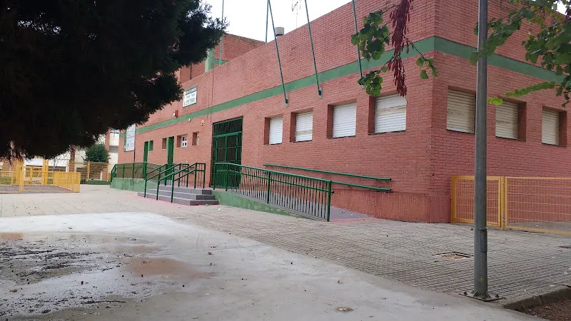 CEIP Quinto Centenario - Colegio público en Huelva - foto 2
