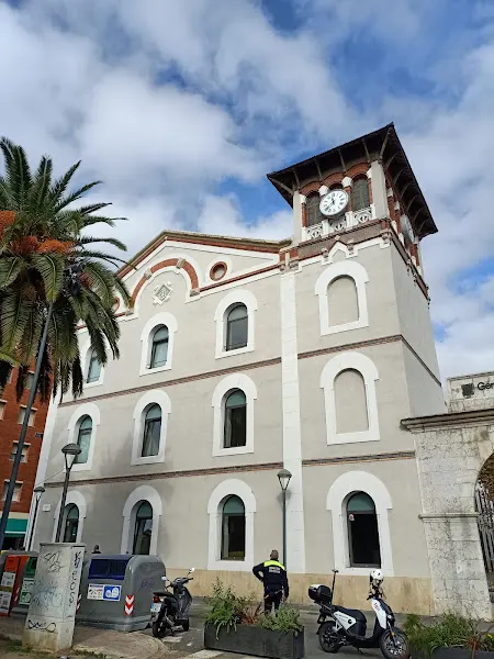 Escola Oficial d'Idiomes de Tarragona - Academia de idiomas en Tarragona - foto 2
