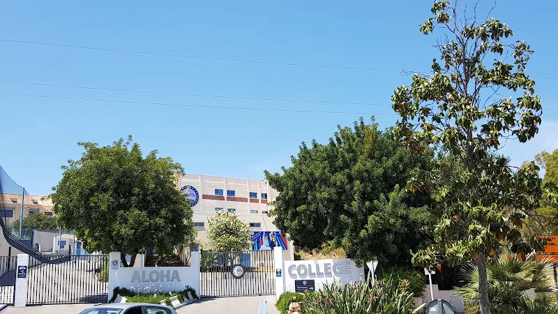 Fundación Aloha College