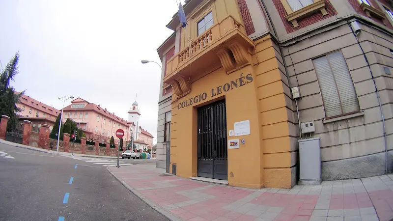 Colegio Leonés Jesús Maestro (Corredera) - León