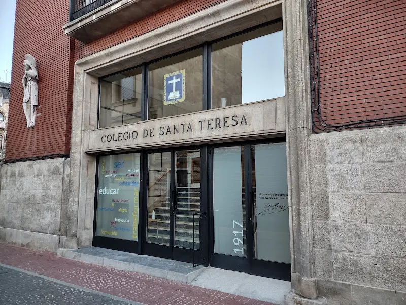 Colegio concertado Santa Teresa - León