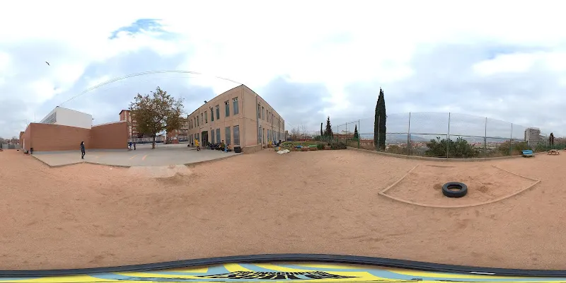 Escuela Antoni Gaudí - Institución educativa en Santa Coloma de Gramenet - foto 2