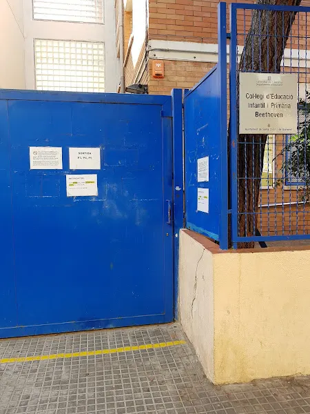 Beethoven - Colegio público en Santa Coloma de Gramenet - foto 3