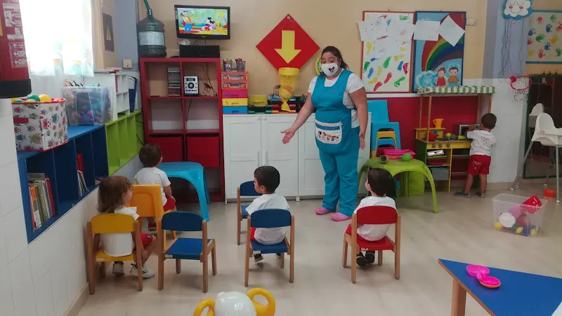 Centro de Educación Infantil PRIMEROS PASOS - Jaén