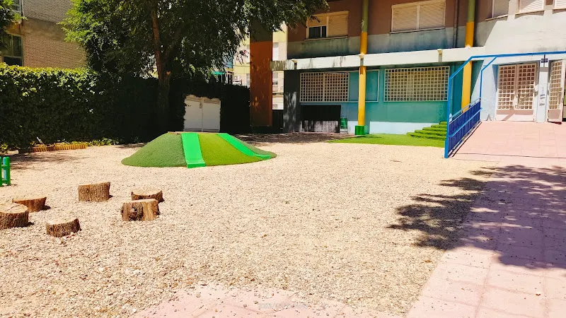 Escuela de Educación Infantil Momo - Parla