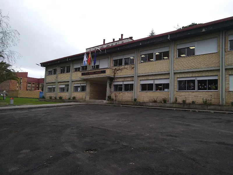 CEIP Pluriligüe Manuel Sueiro - Escuela de enseñanza general en Ourense - foto 2