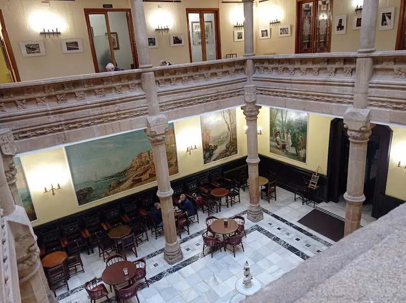 El Liceo de Ourense (Palacio de Oca Valladares) - Centro cultural en Ourense - foto 3