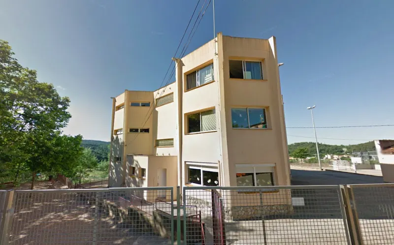 Escola Public De Vila Roja - Colegio público en Girona - foto 2