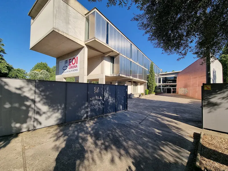 EOI Escola Oficial d'Idiomes de Girona - Academia de idiomas en Girona - foto 3