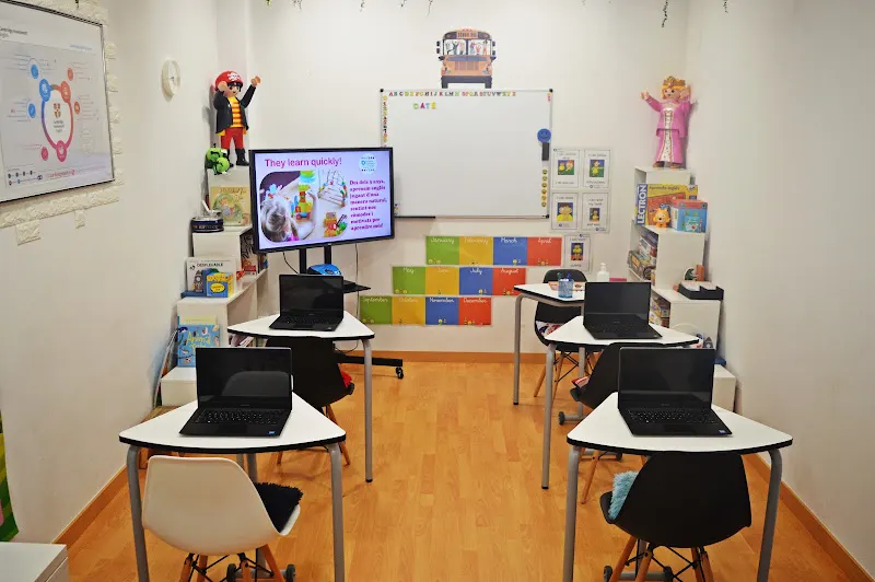 BRITANIA ACADEMY "Escola d'anglès i Reforç escolar" - Girona