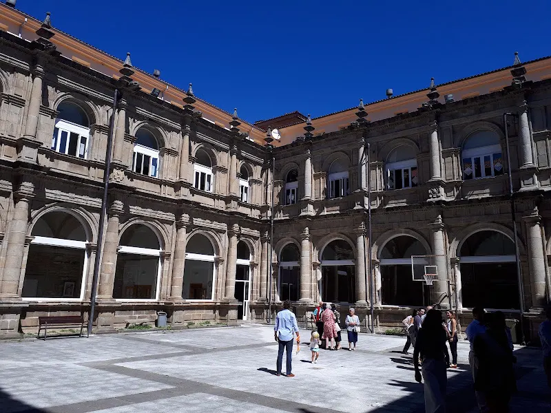 Colexio Maior Universitario Santo Agostiño - Residencia de estudiantes en Santiago de Compostela - foto 3