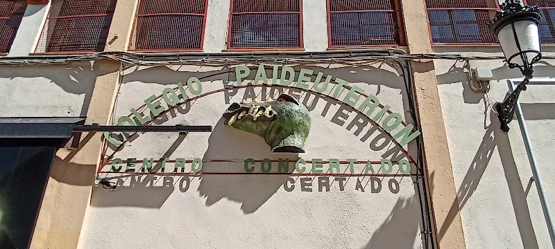 Colegio Paideuterion Concertado Sección Bilingüe - Centro de educación secundaria en Cáceres - foto 2