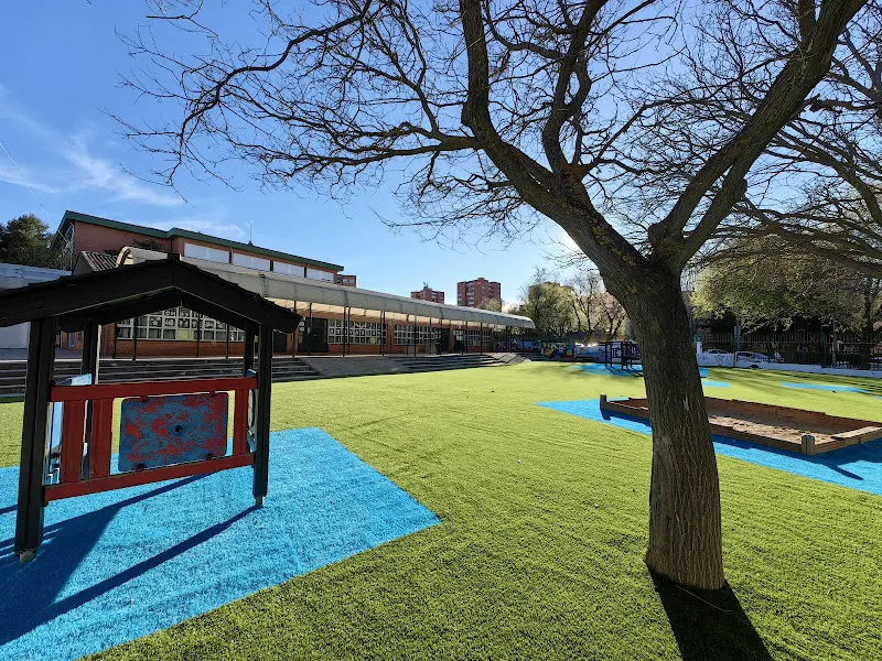 CEIP Rosalía de Castro - Colegio público en Coslada - foto 2
