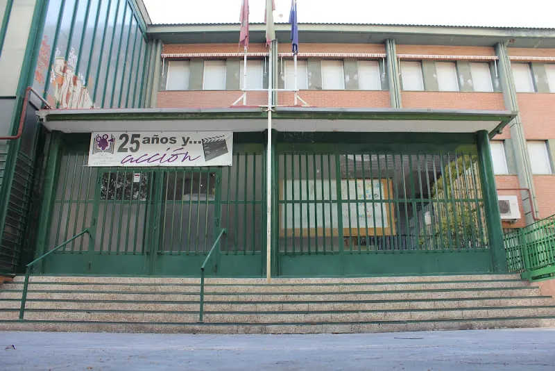 IES Luis García Berlanga - Instituto de secundaria en Coslada - foto 2