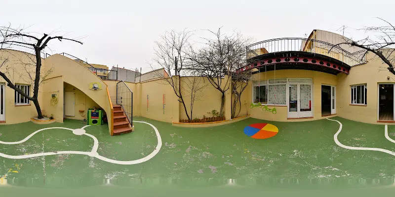 Escola Santa Eulàlia - Escuela primaria y secundaria en Cornellà de Llobregat - foto 2