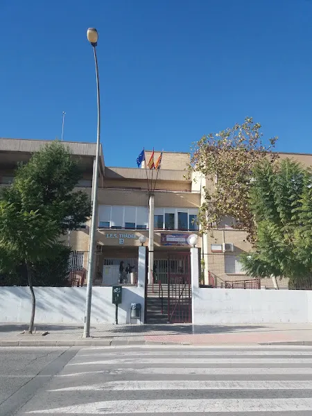 IES Thader - Instituto de secundaria en Orihuela - foto 2