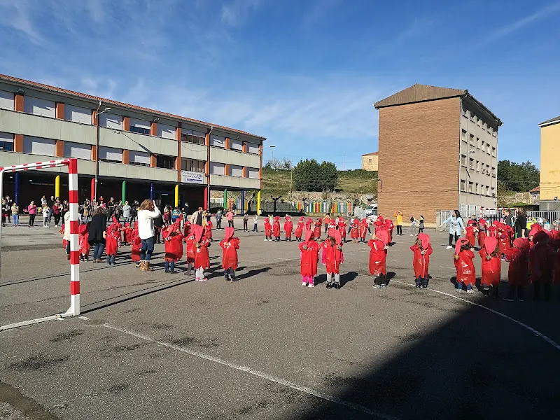 Colegio Público Poeta Juan Ochoa - Colegio público en Avilés - foto 2