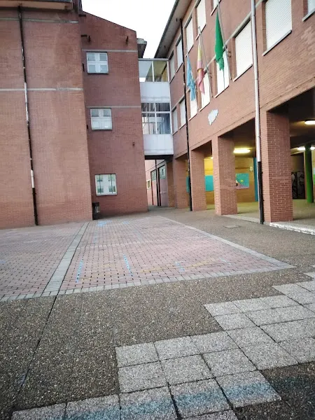 Colegio Público Castillo de Gauzón