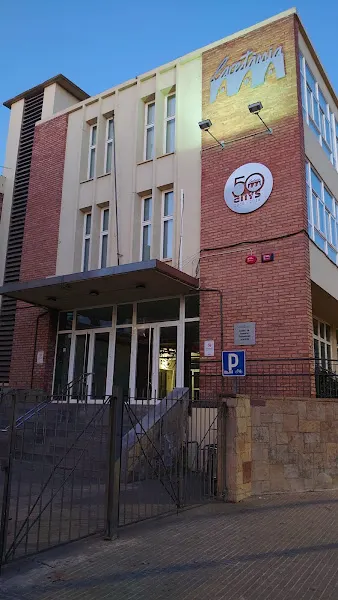 Institut Lacetània - Instituto de secundaria en Manresa - foto 2