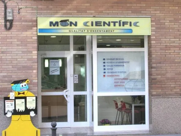 MÓN CIENTÍFIC academia - Manresa