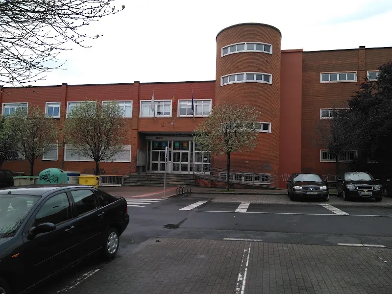 CIFP Ferrolterra - Centro de formación profesional en Ferrol - foto 2