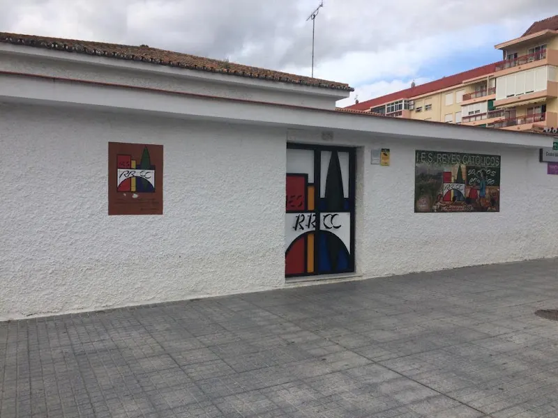 I.E.S. Reyes Católicos - Instituto de secundaria en Vélez-Málaga - foto 2