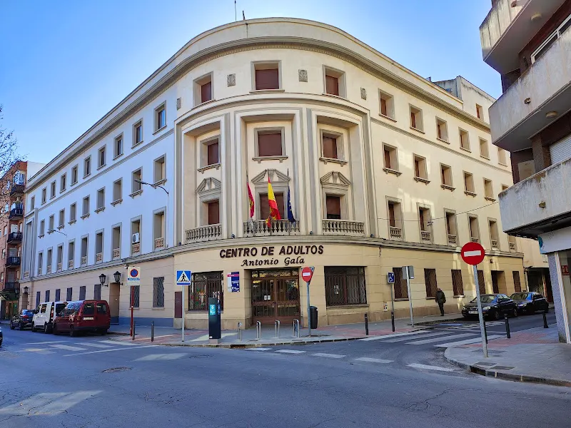 Centro de Educación Permanente de Adultos - Escuela de educación para adultos en Ciudad Real - foto 2