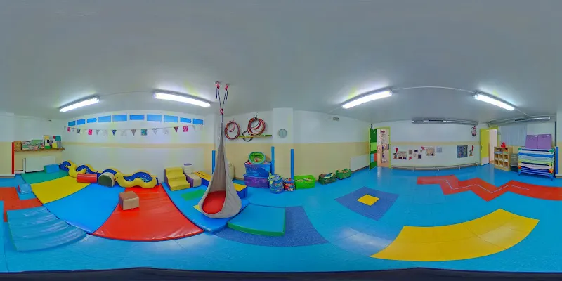 Escola Bressol TREN O'NEILL - Centro de educación preescolar en Rubí - foto 2