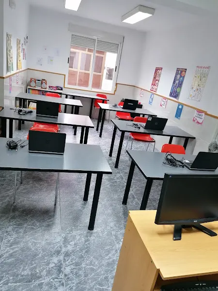 OTAGO LANGUAGE SCHOOL - Centro de formación en Ponferrada - foto 2