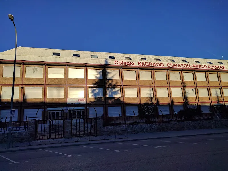 Colegio Sagrado Corazón Reparadoras - Colegio concertado en Majadahonda - foto 2